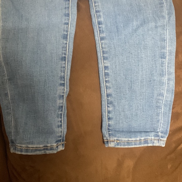 American eagle - Picture 3 of 7